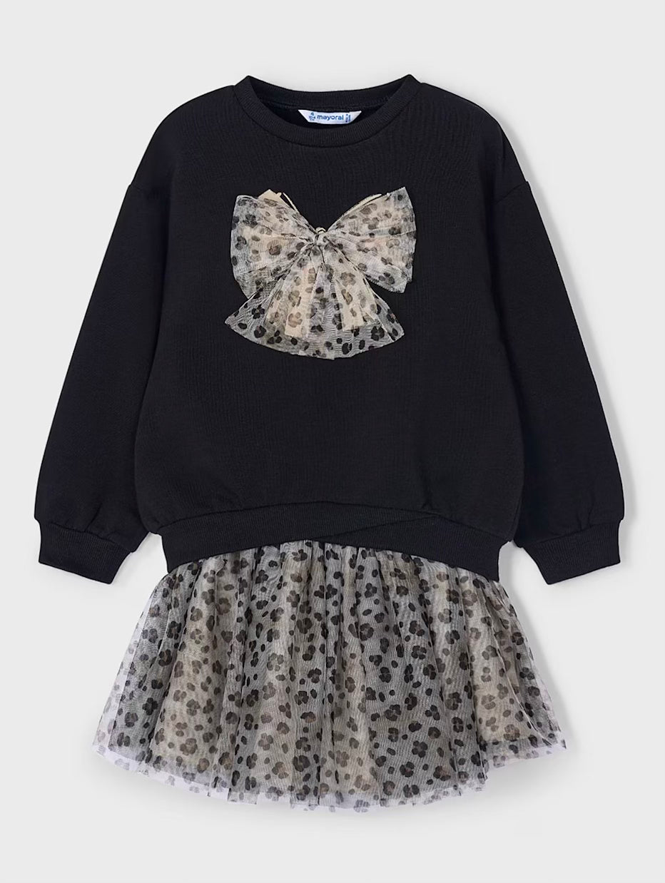 Set with skirt