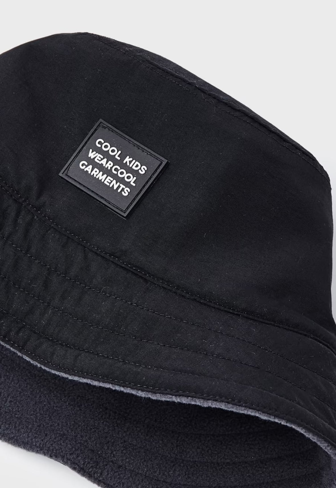 Reversible bucket hat boy