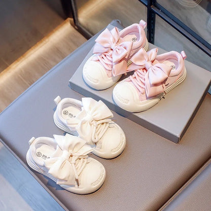 Bow sneakers